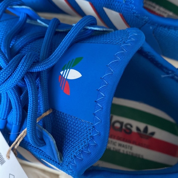 OFFER🎁 ITALY Edition Adidas NMD R1 special edition size 7 - Picture 8 of 9